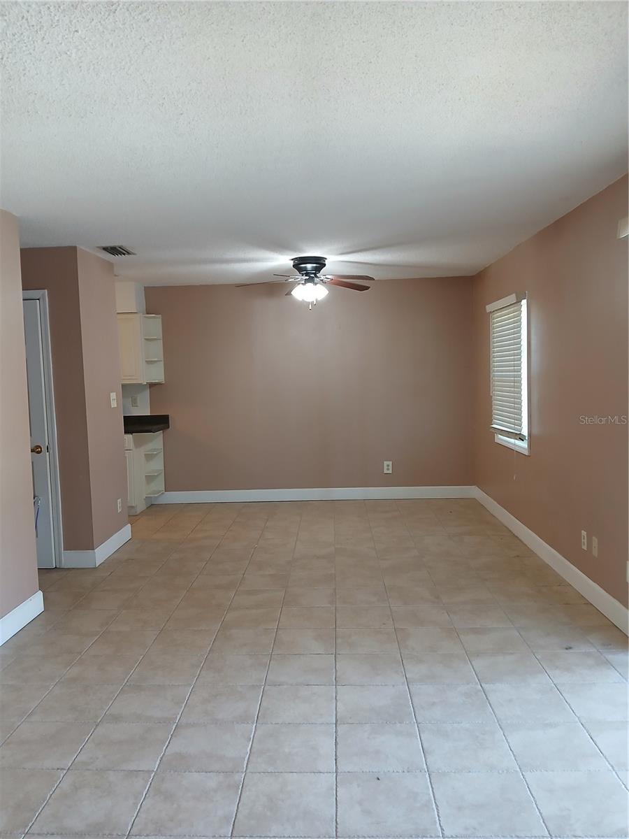 LAKE HOWELL ARMS CONDO - Residential Lease