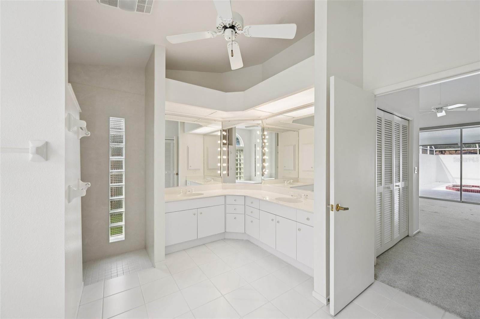 CHIMNEY CREEK - Residential