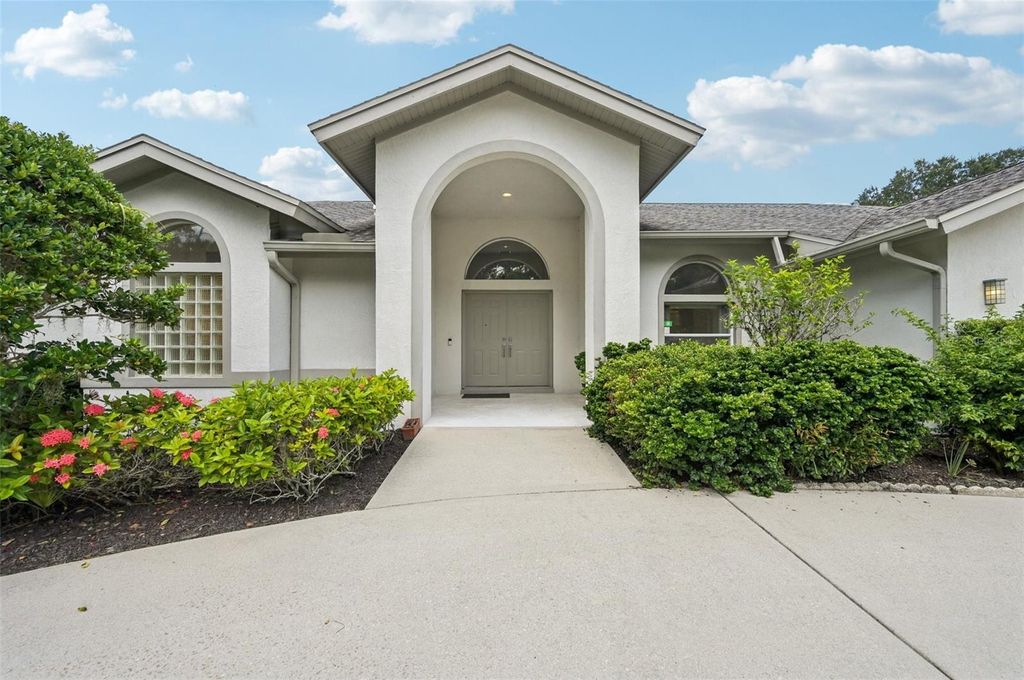 Photo of 4540 Chimney Creek Drive, Sarasota, FL 34235 (MLS # A4664317)
