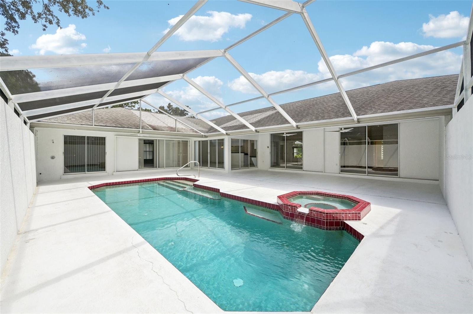 CHIMNEY CREEK - Residential