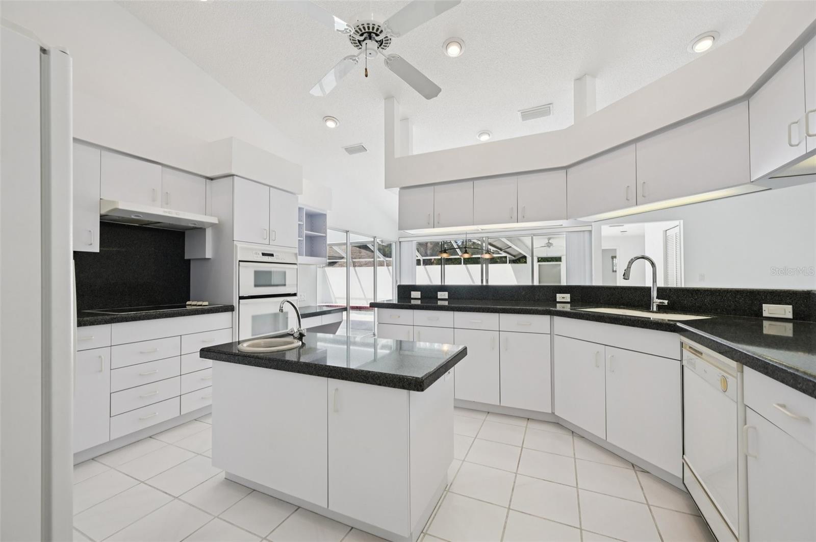 CHIMNEY CREEK - Residential