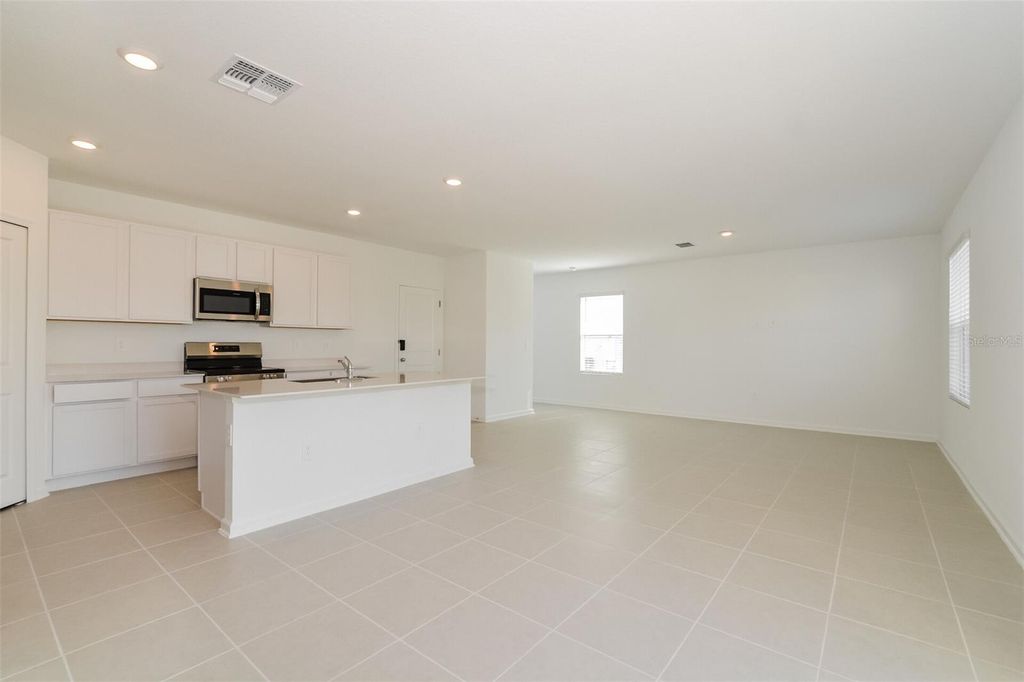 Photo of 1534 Jessica Boulevard, Winter Haven, FL 33884 (MLS # O6368632)