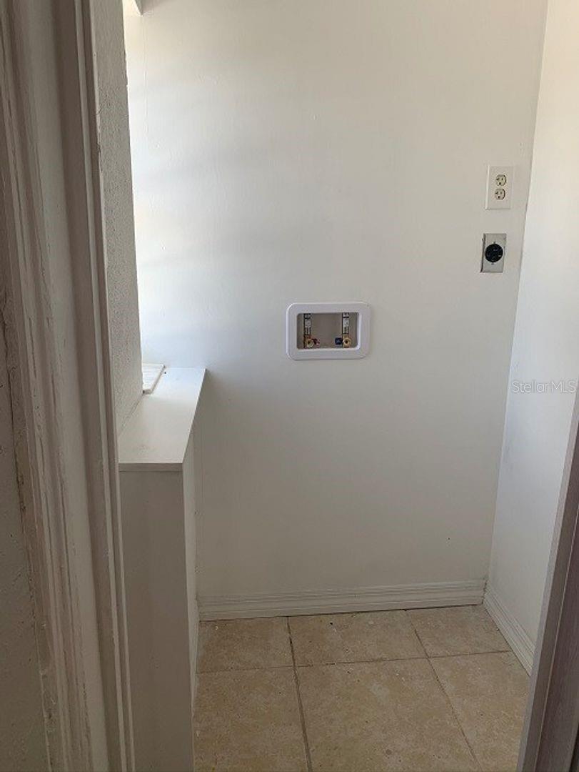 WEST PARK ESTATES UNIT NO 2 - Residential Lease