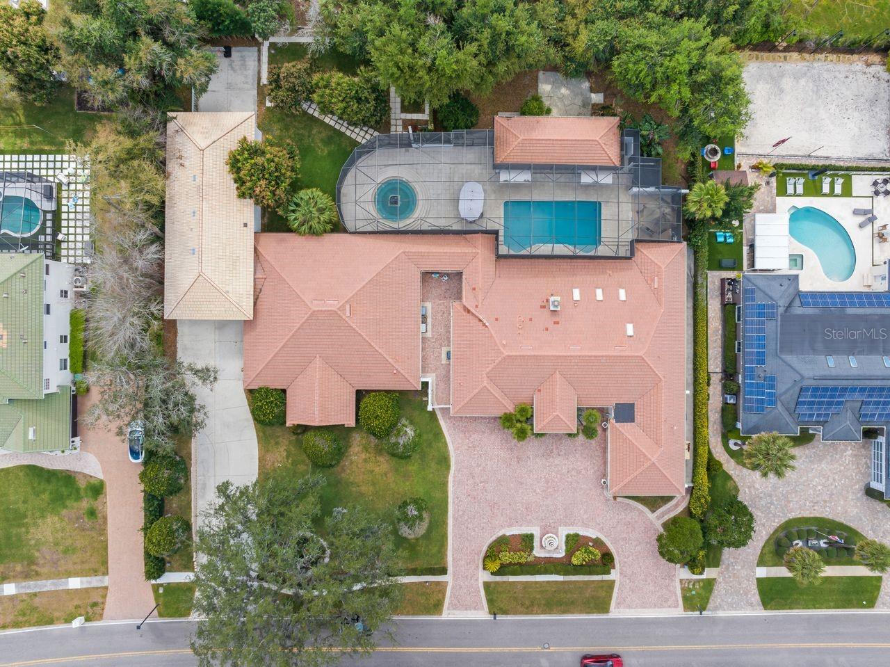 BAY HILL - Residential