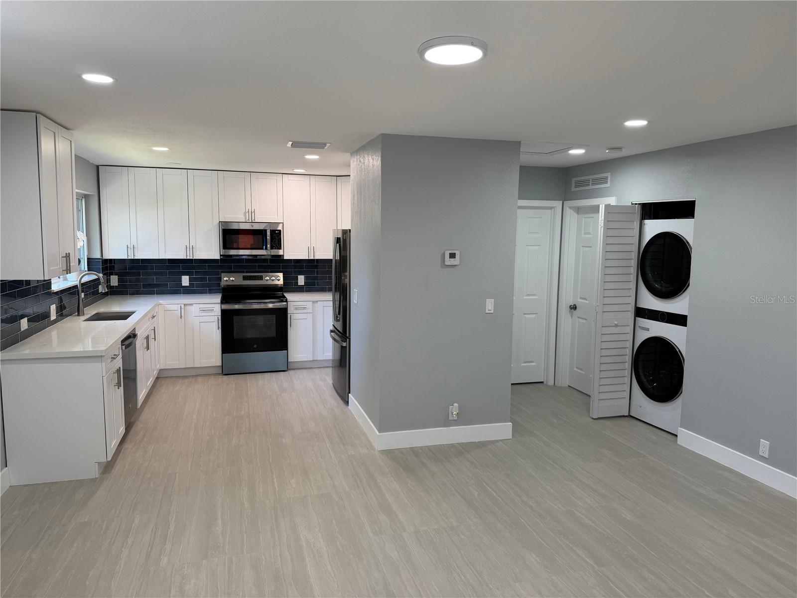 ARLINGTON PARK 11-52 B - Residential