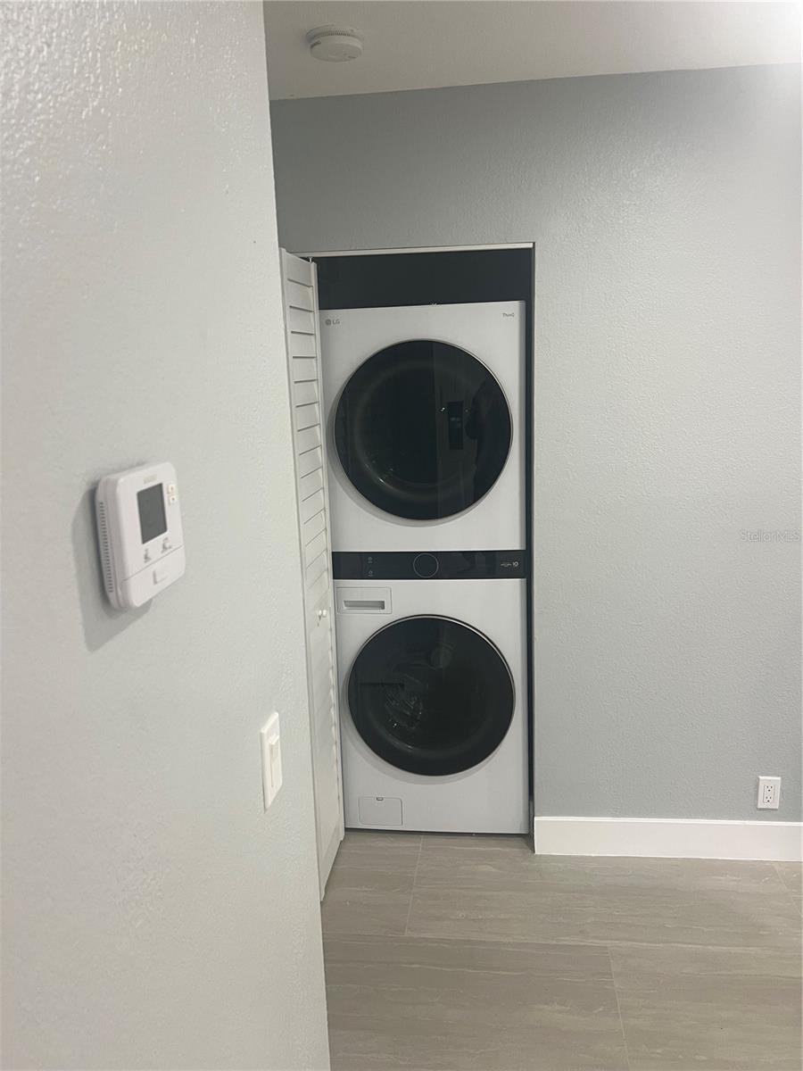 ARLINGTON PARK 11-52 B - Residential