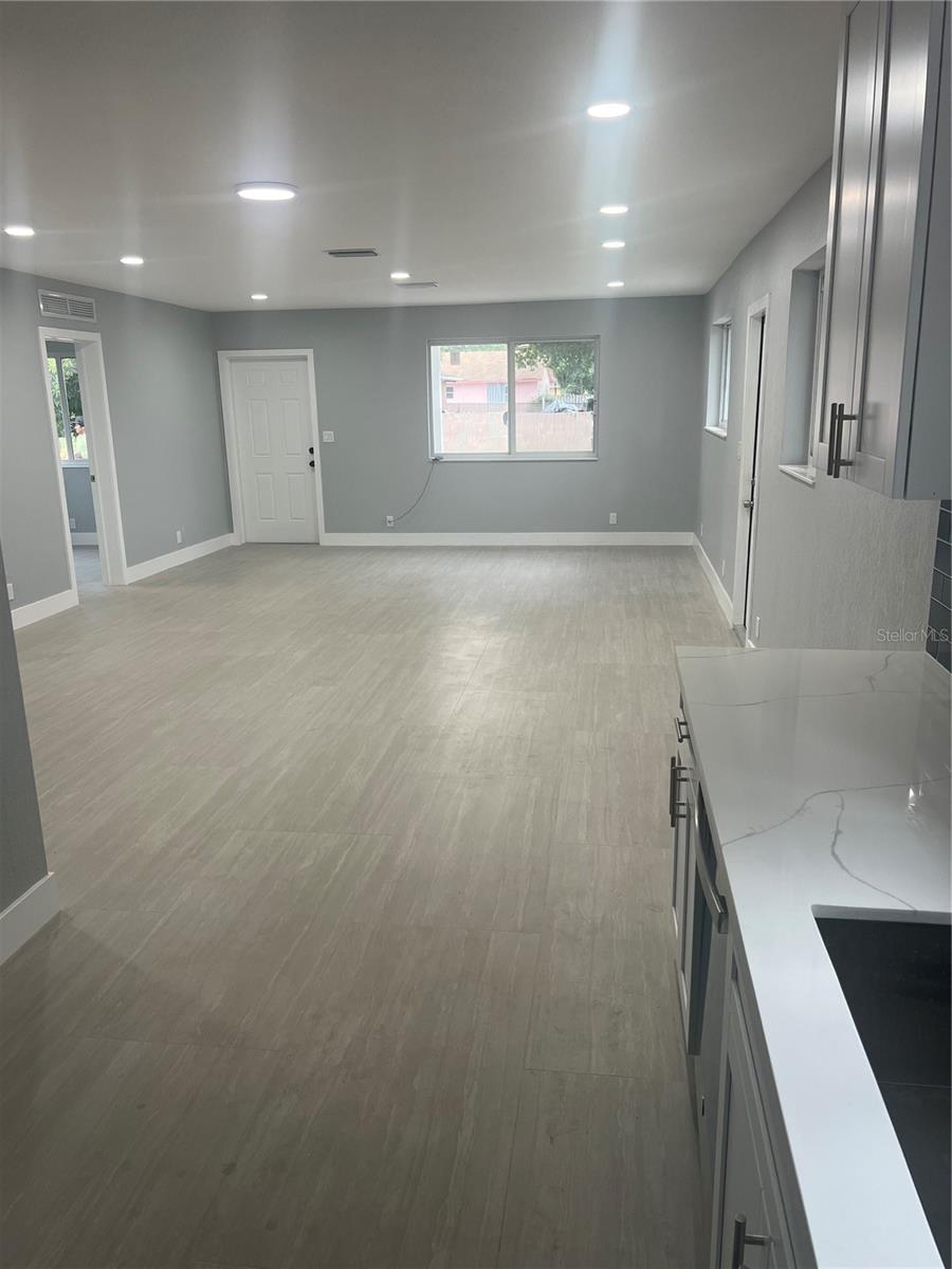 836 SW 2ND TERRACE