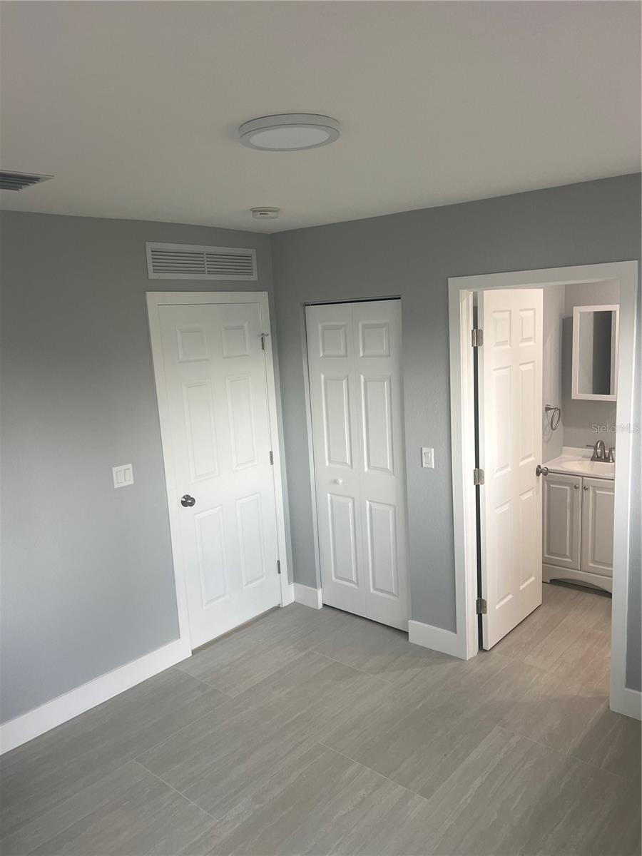 ARLINGTON PARK 11-52 B - Residential
