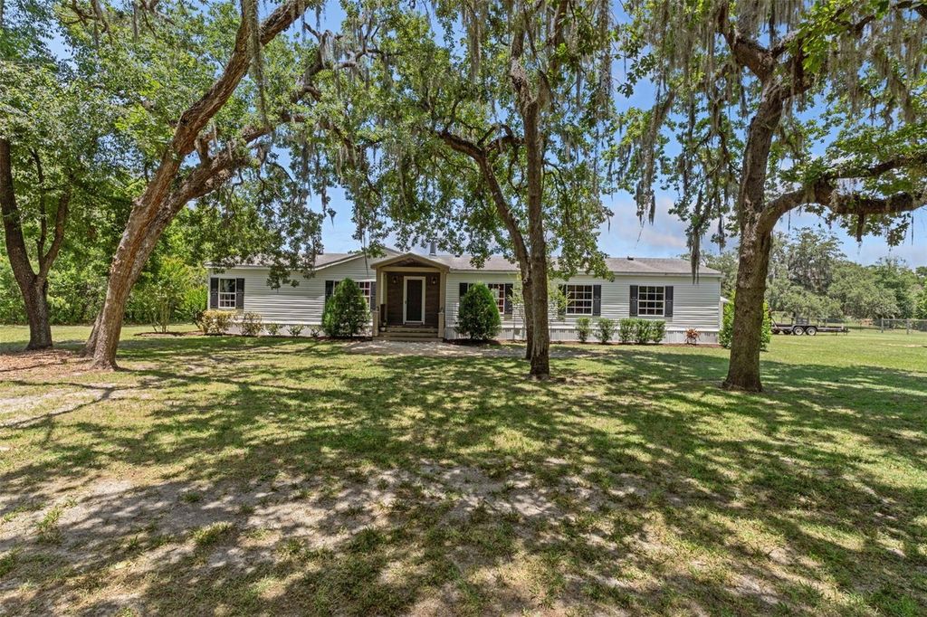 Photo of 26255 Lambeth Road, Brooksville, FL 34601 (MLS # A4697024)