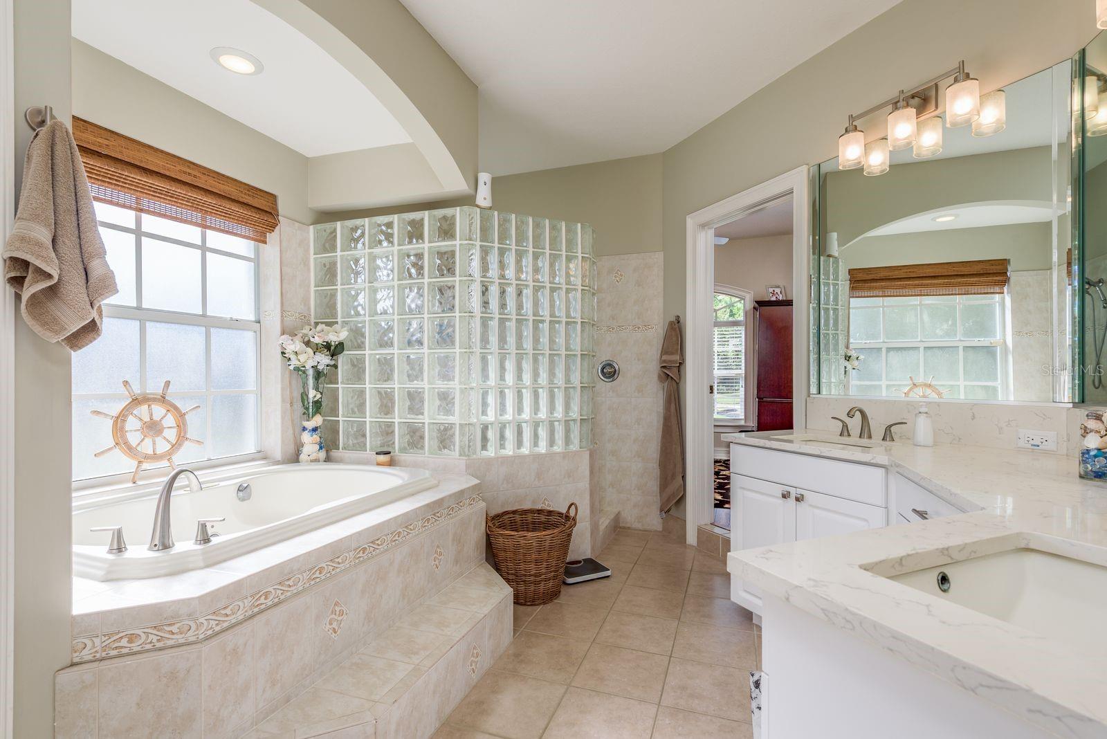 RIVIERA - Residential