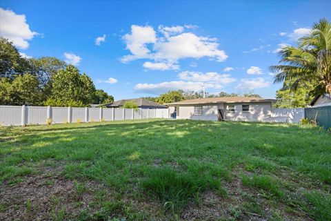 A home in BRADENTON