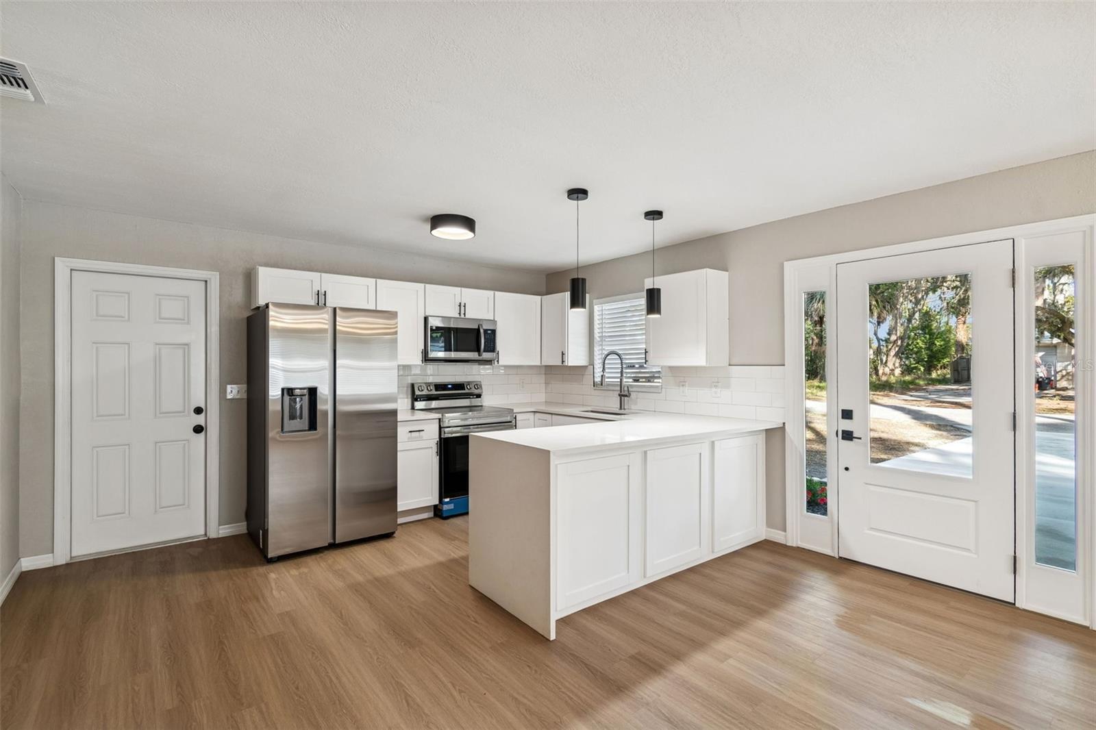 GULF COAST ESTATES - Residential