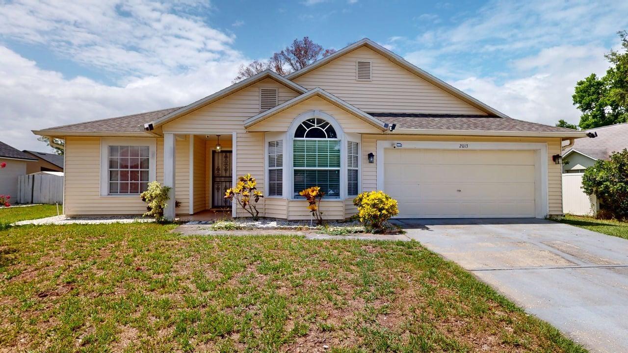 Welcome to the lifestyle you’ve been waiting for! This well-maintained home offers space, comfort, and a beautiful backyard perfect for entertaining or letting the kids play. Located in one of Orlando’s most desirable communities, you’ll feel right at home the moment you arrive. Whether you’re a first-time buyer, growing family, or simply looking for a fresh start, this property has it all. Enjoy quick access to shopping, dining, and major attractions. About 30 mins to Disney, 20 mins to Universal, and 20 mins to Downtown Orlando. With the 408 nearby, getting anywhere is a breeze. Don’t miss this opportunity!