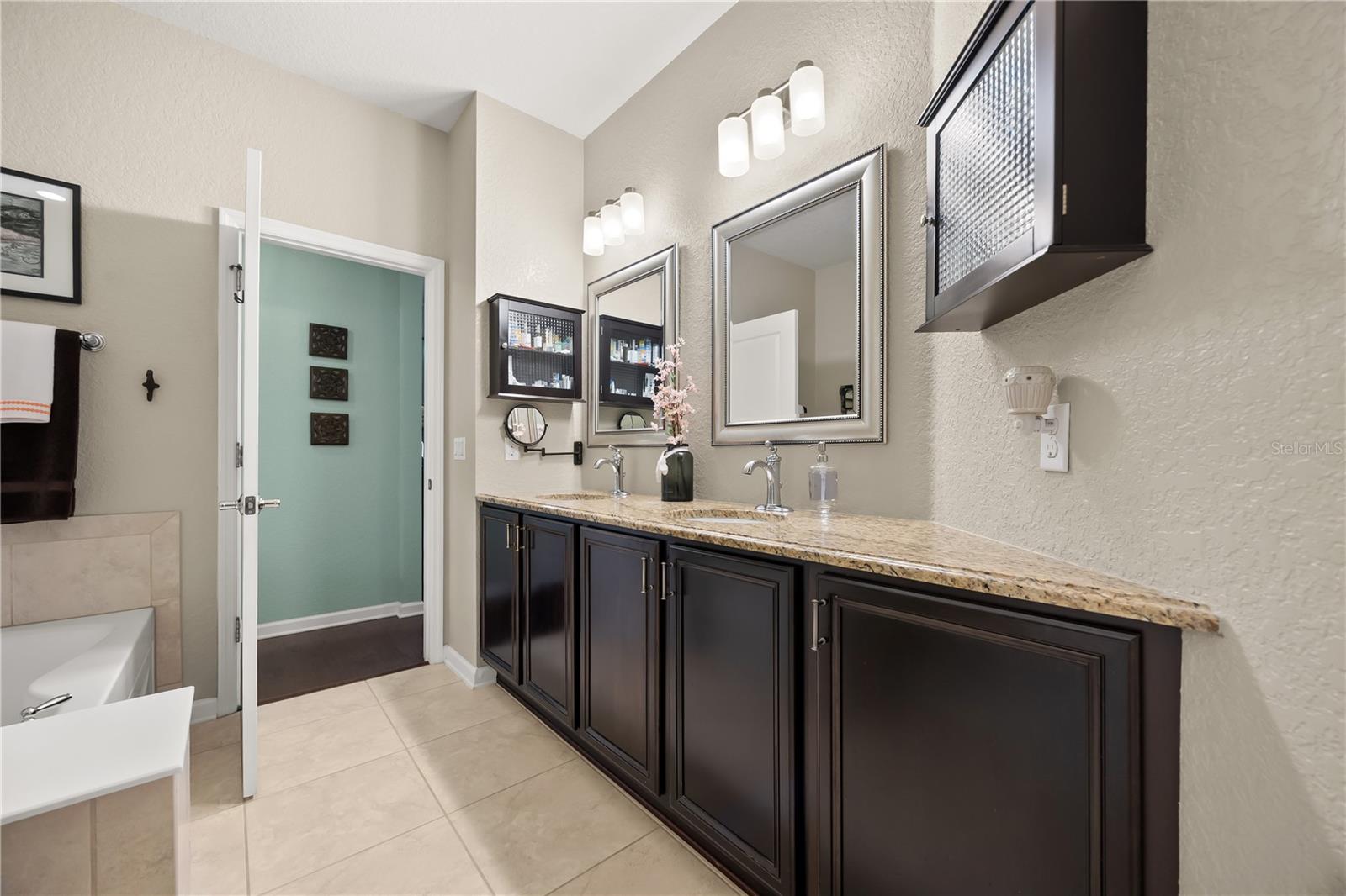 LAKE SAWYER SOUTH PH 01 - Residential