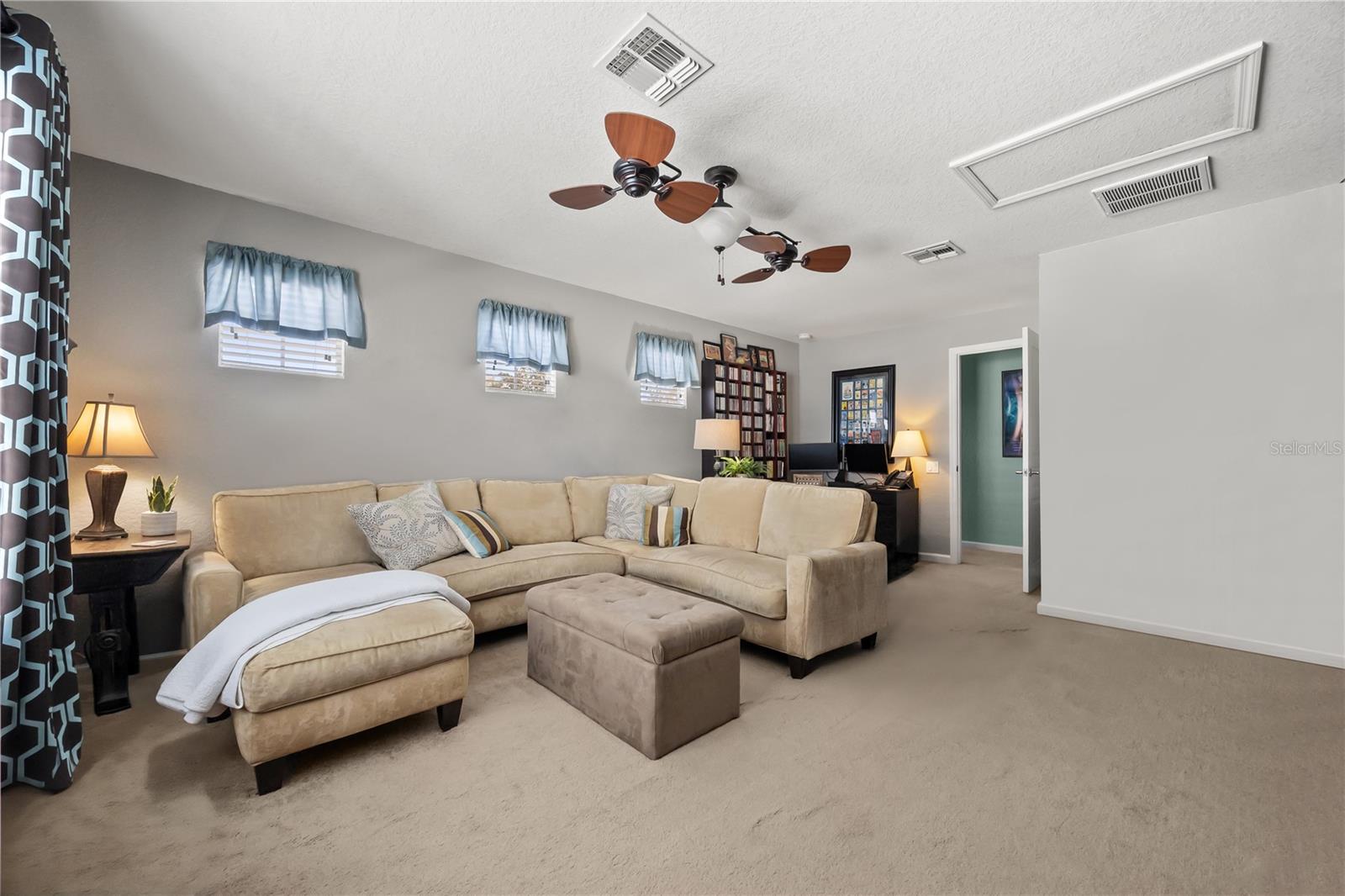 LAKE SAWYER SOUTH PH 01 - Residential