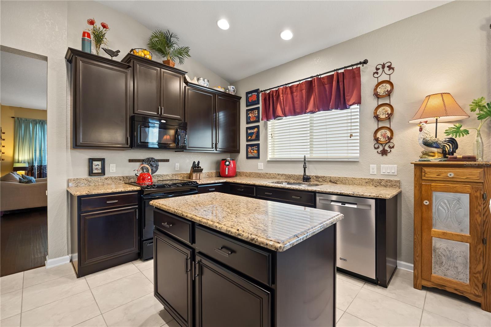 LAKE SAWYER SOUTH PH 01 - Residential