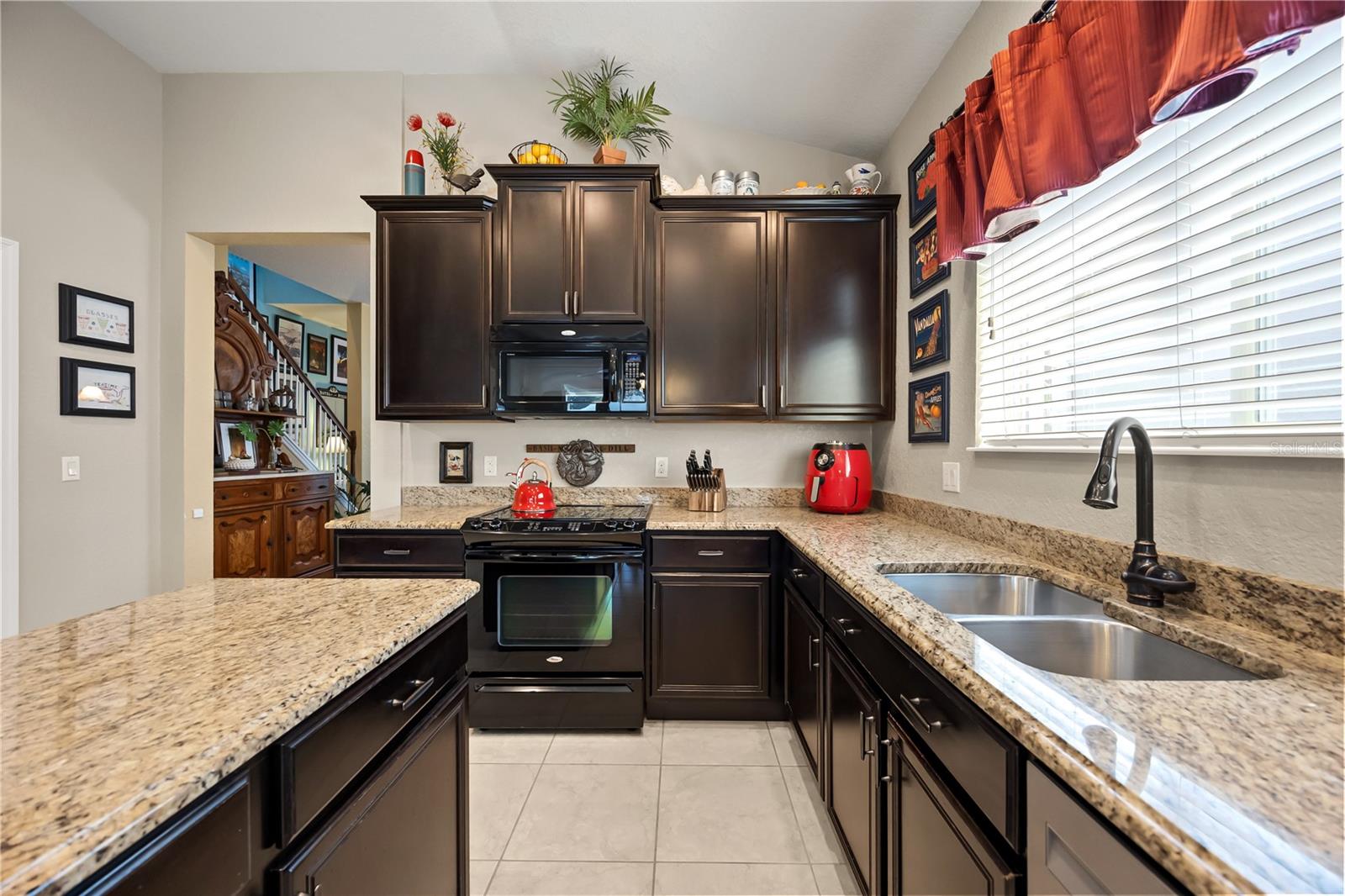 LAKE SAWYER SOUTH PH 01 - Residential