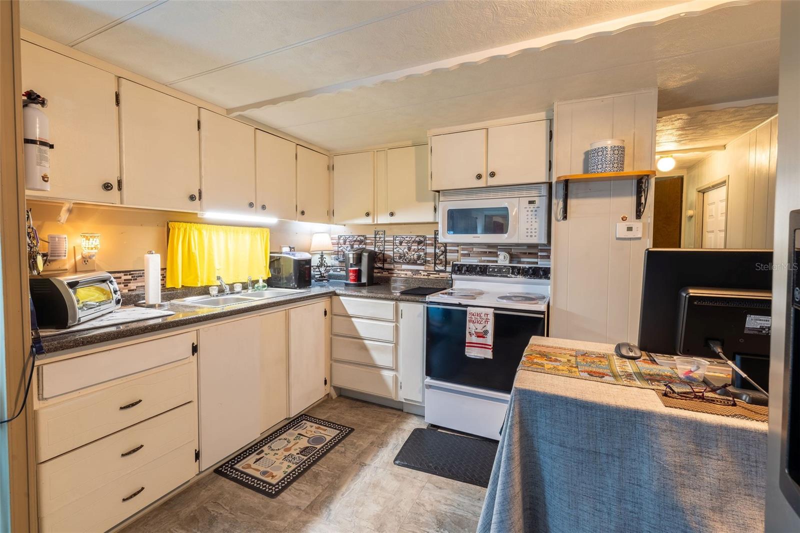 SILVER LAKES ACRES UN 01 - Residential