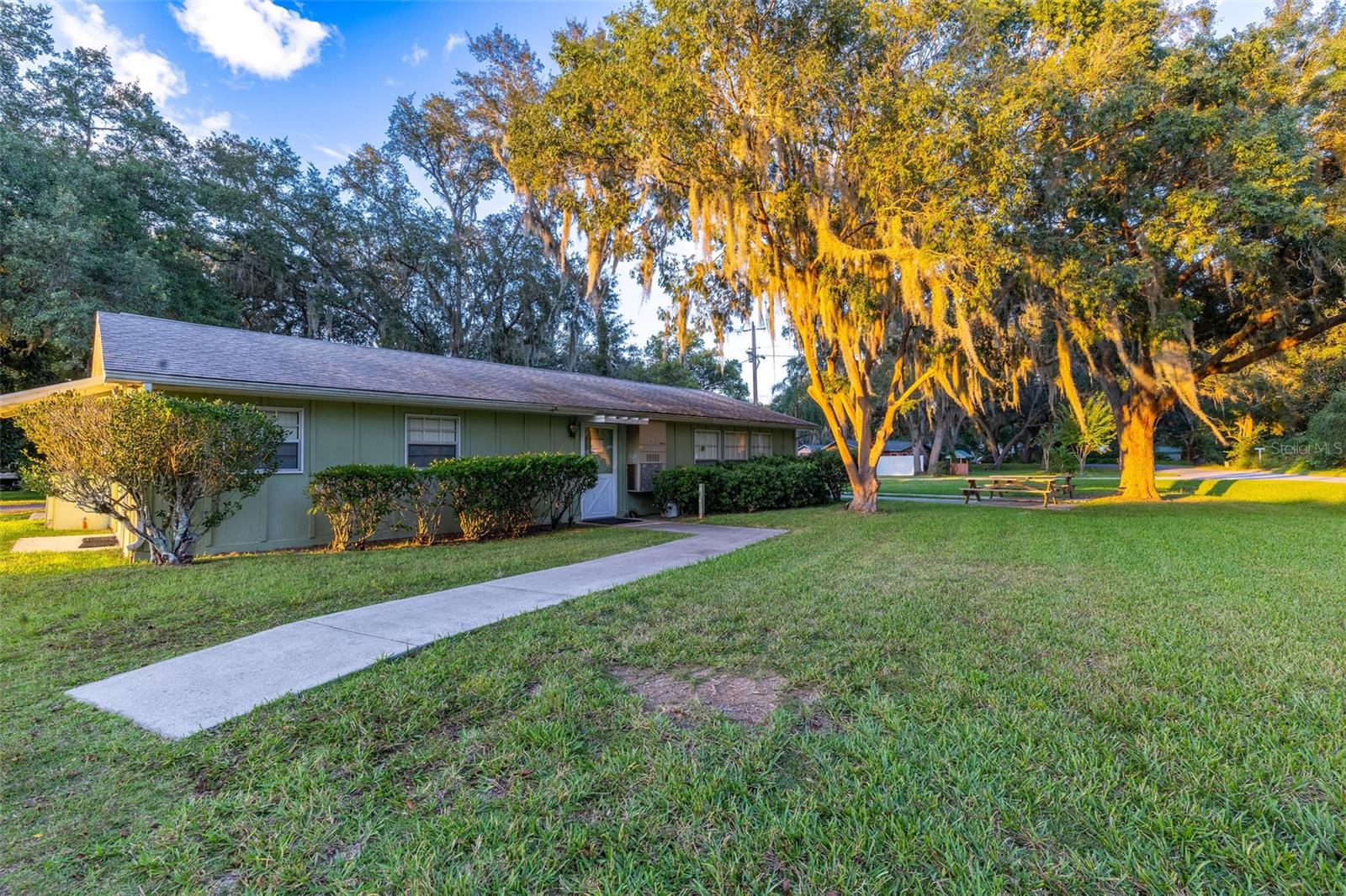 SILVER LAKES ACRES UN 01 - Residential