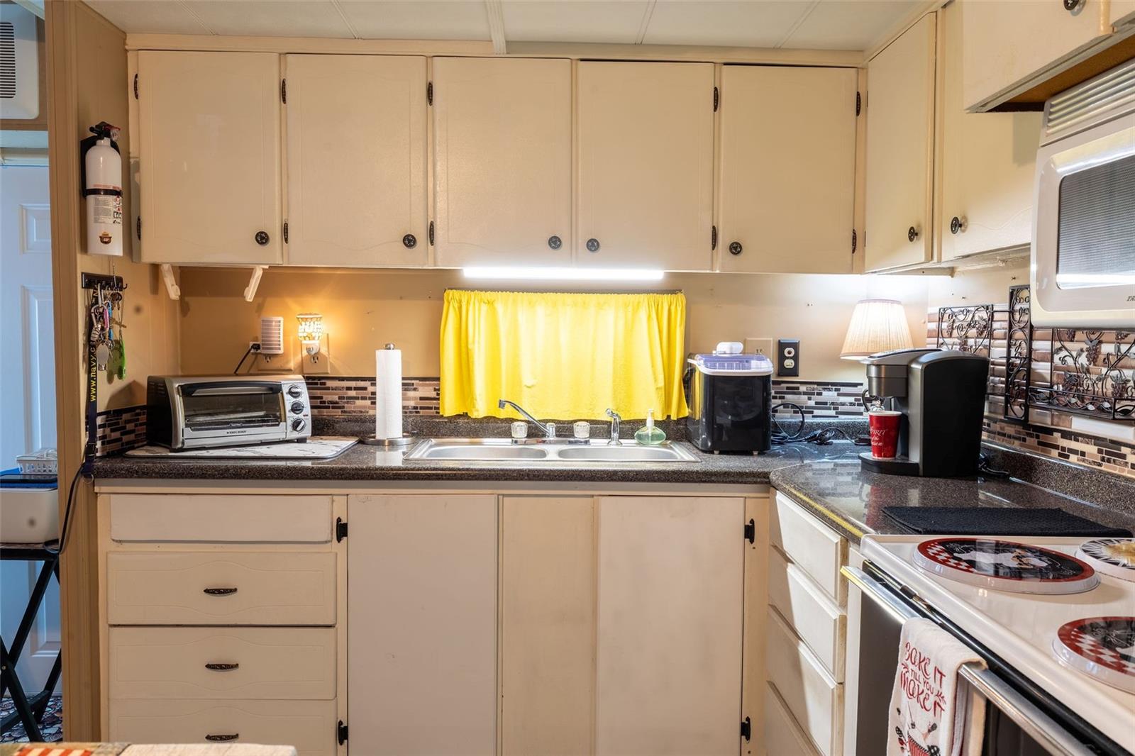 SILVER LAKES ACRES UN 01 - Residential