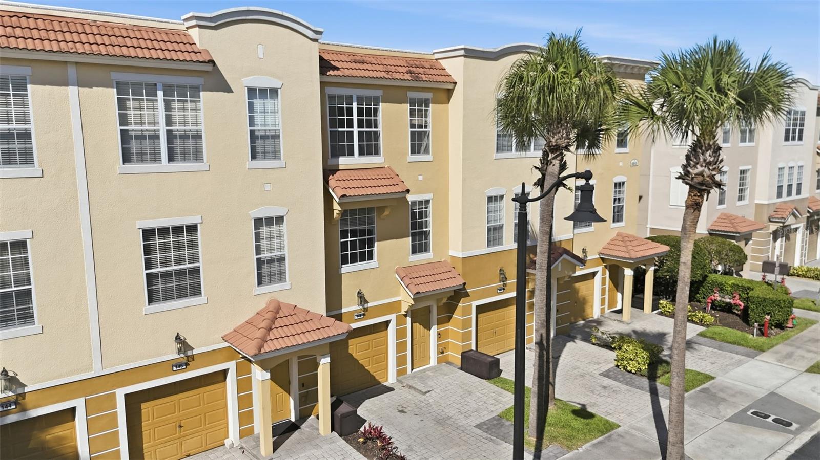 BAYSHORE AT VISTA CAY AT HARBOR SQUARE CONDO PH 21 - Residential