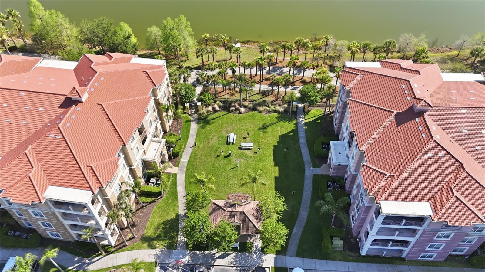 BAYSHORE AT VISTA CAY AT HARBOR SQUARE CONDO PH 21 - Residential