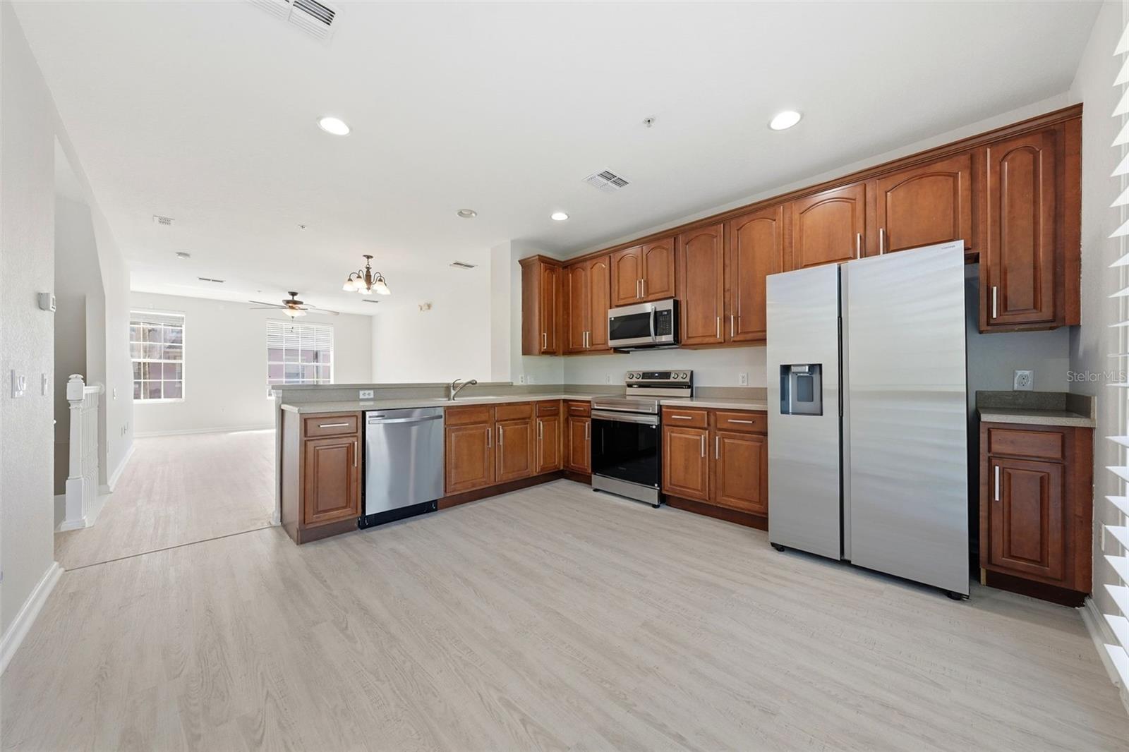 BAYSHORE AT VISTA CAY AT HARBOR SQUARE CONDO PH 21 - Residential