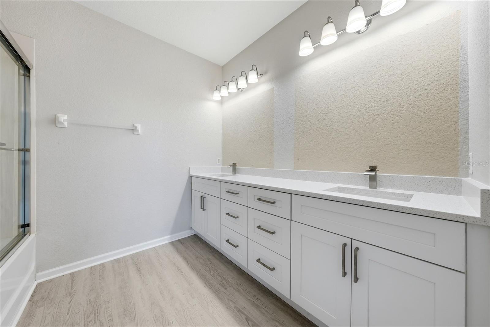 BAYSHORE AT VISTA CAY AT HARBOR SQUARE CONDO PH 21 - Residential