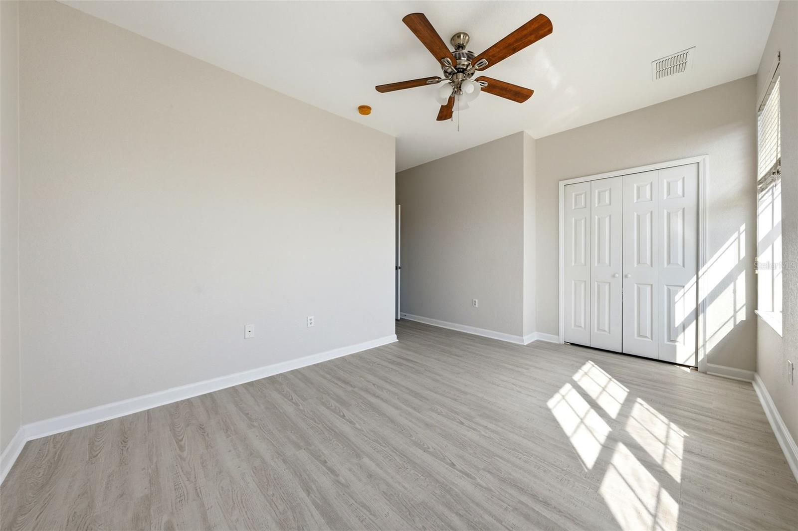 BAYSHORE AT VISTA CAY AT HARBOR SQUARE CONDO PH 21 - Residential