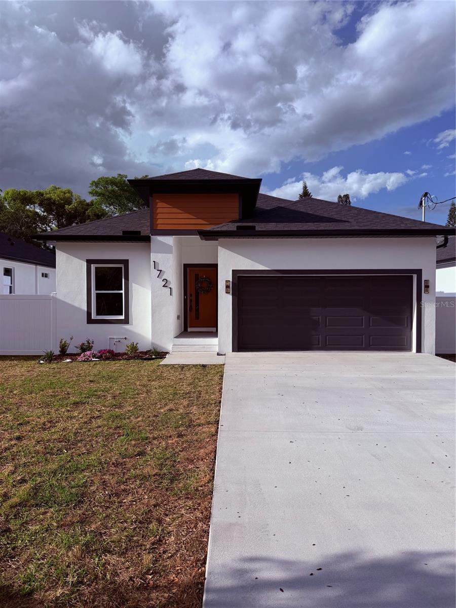 3DN | TAMPA'S NORTH SIDE COUNTRY CLUB AREA UNIT NO - Residential