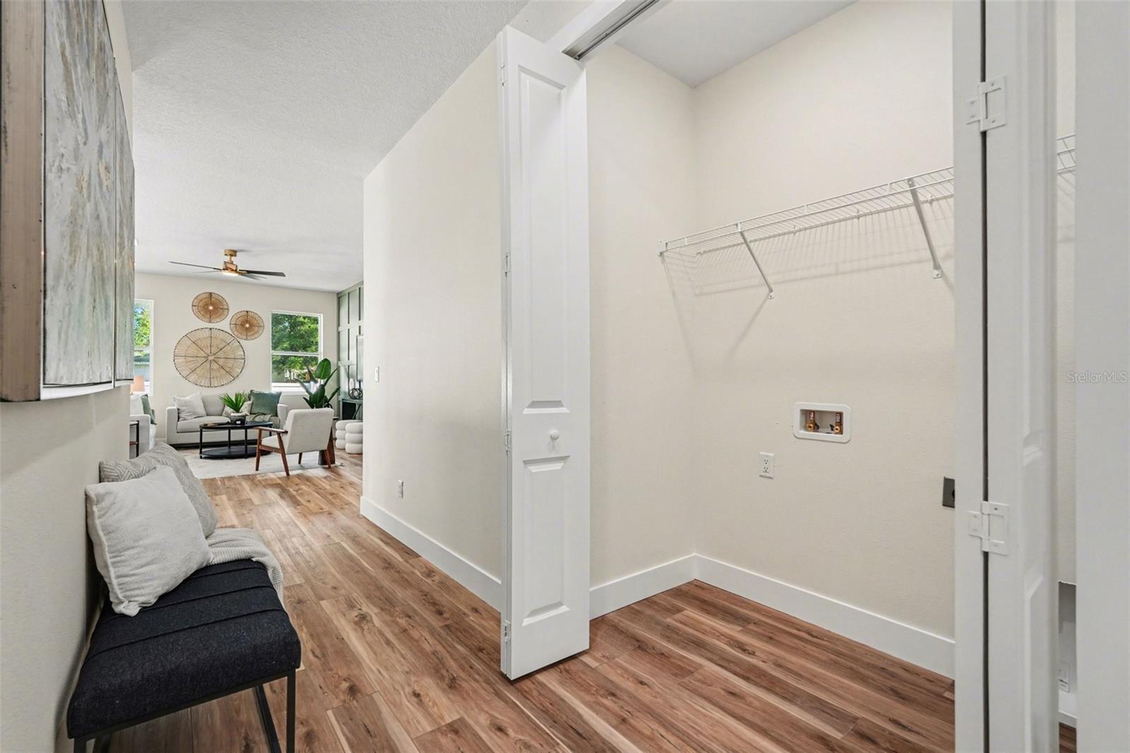 3DN | TAMPA'S NORTH SIDE COUNTRY CLUB AREA UNIT NO - Residential