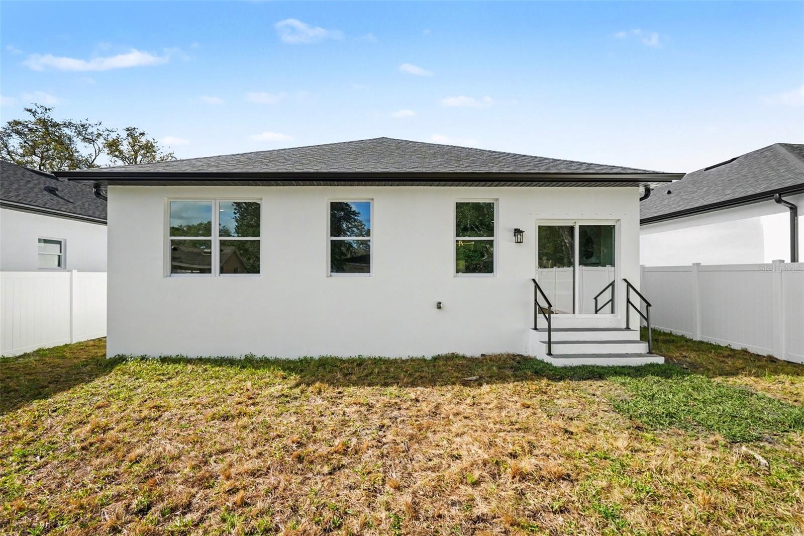 3DN | TAMPA'S NORTH SIDE COUNTRY CLUB AREA UNIT NO - Residential