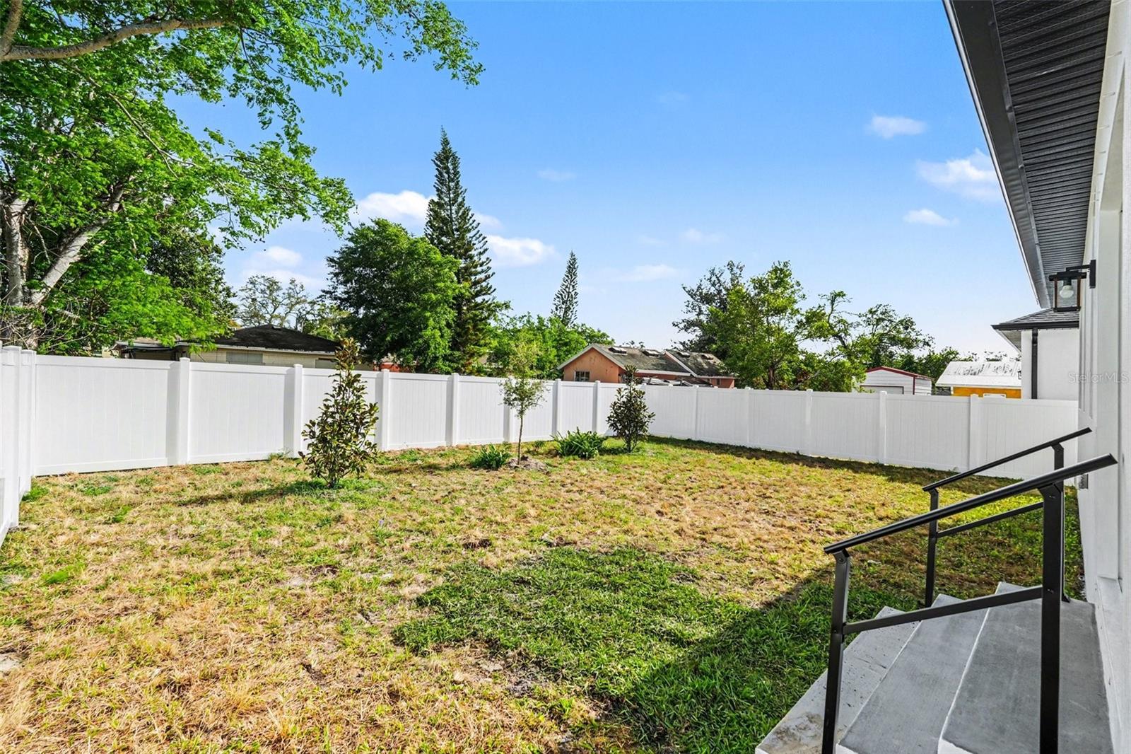 3DN | TAMPA'S NORTH SIDE COUNTRY CLUB AREA UNIT NO - Residential