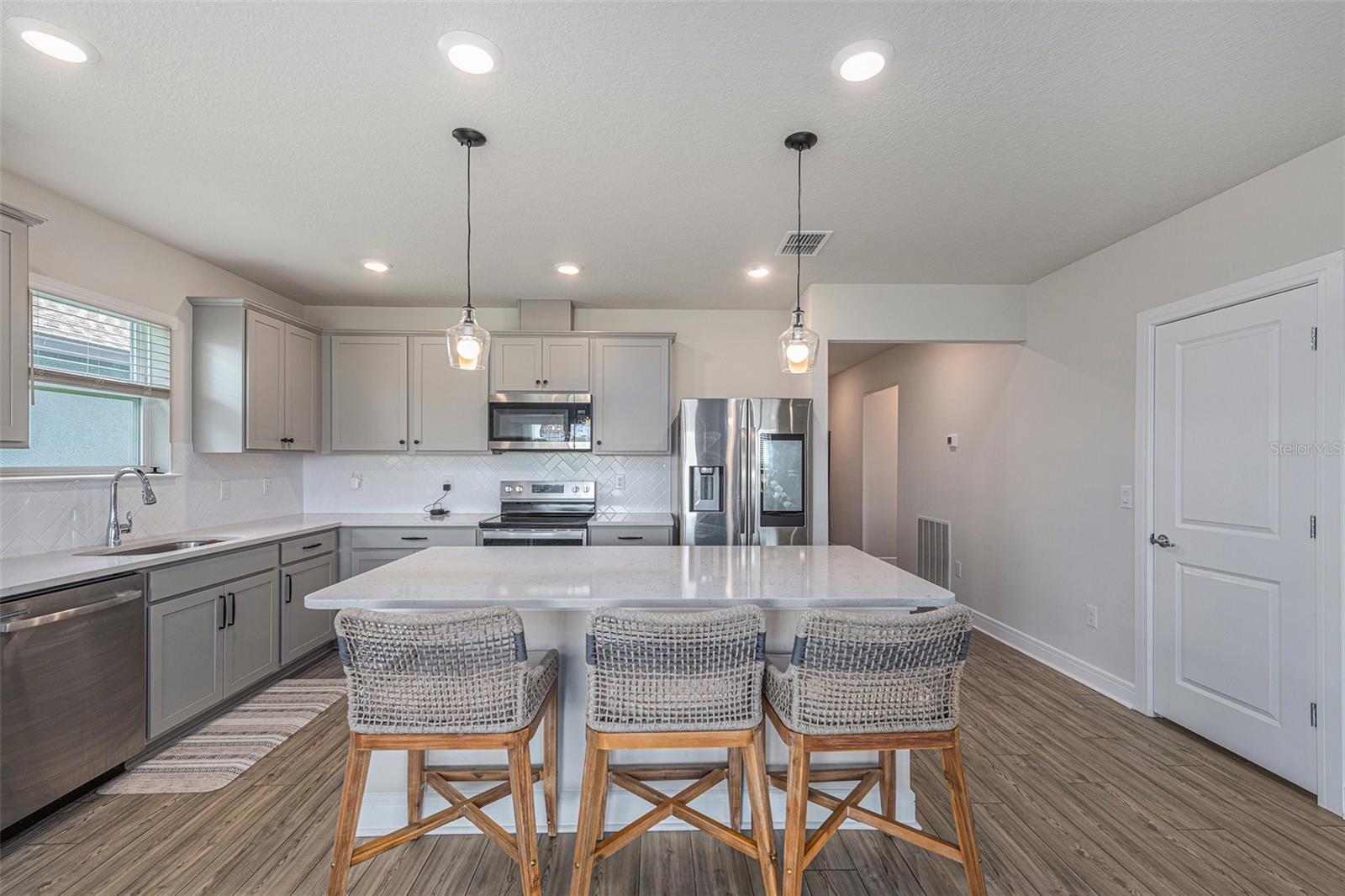 ISLES AT BAYVIEW PH I SUBPH A & B - Residential Lease