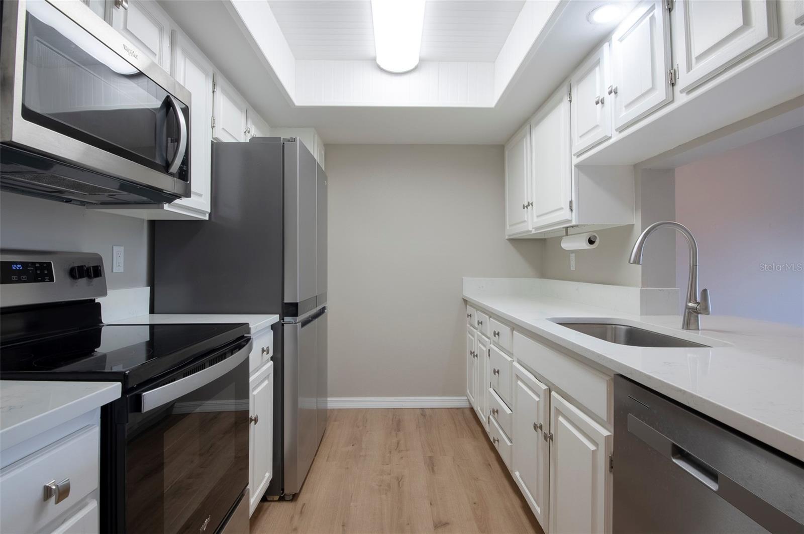 2593 COUNTRYSIDE BOULEVARD 7210