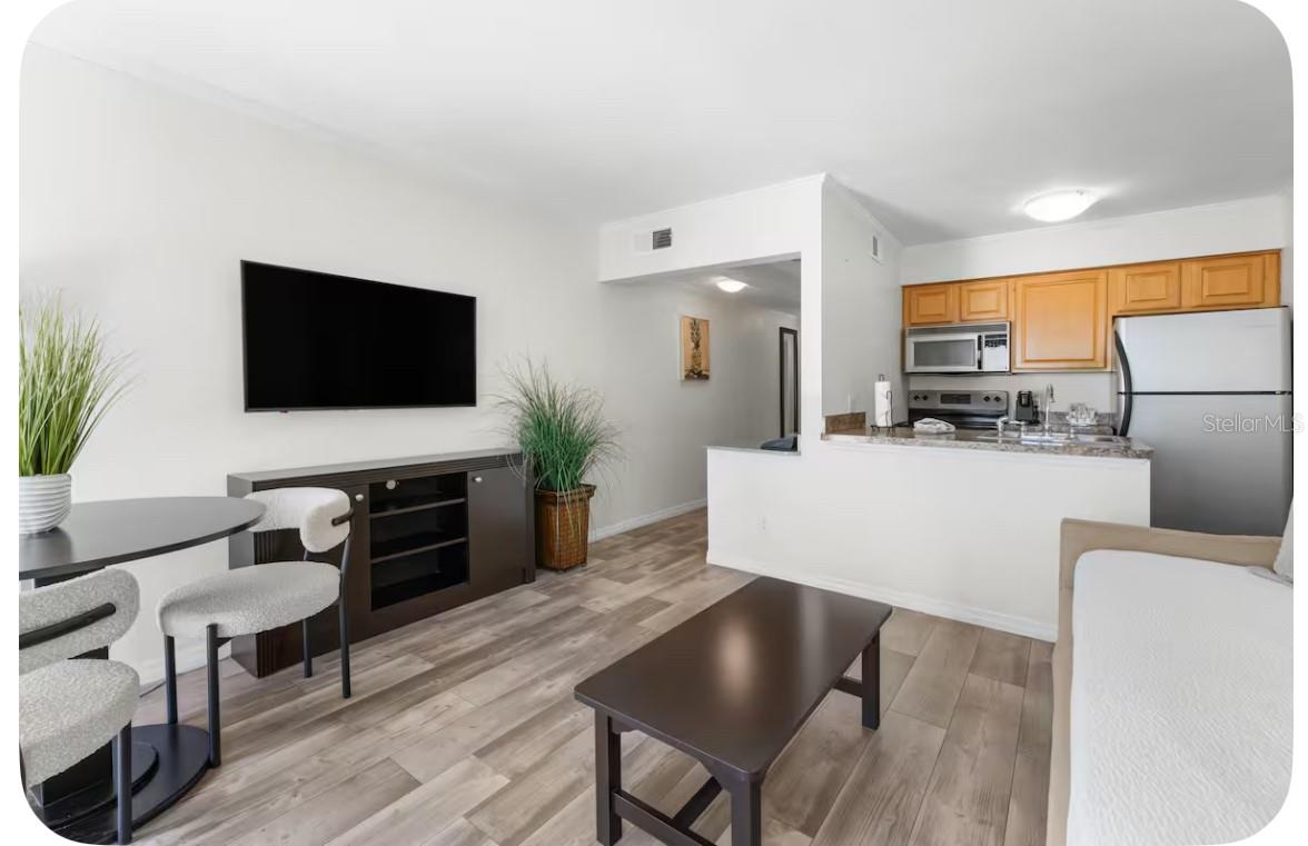 2506 N ROCKY POINT DRIVE 209