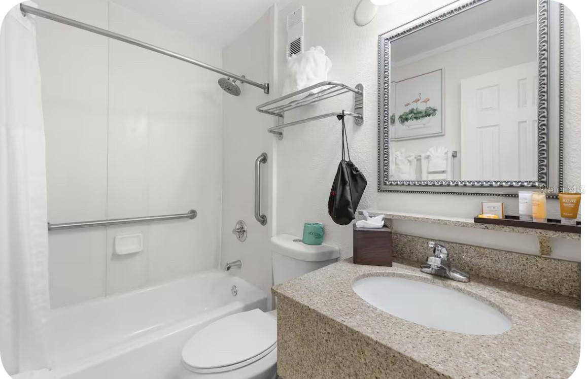 SAILPORT RESORT CONDO ON - Residential