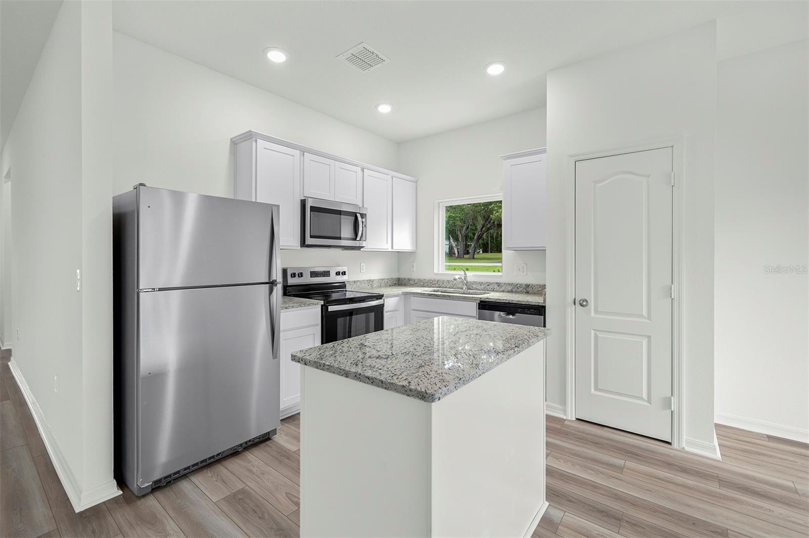 13352 TULA LOOP