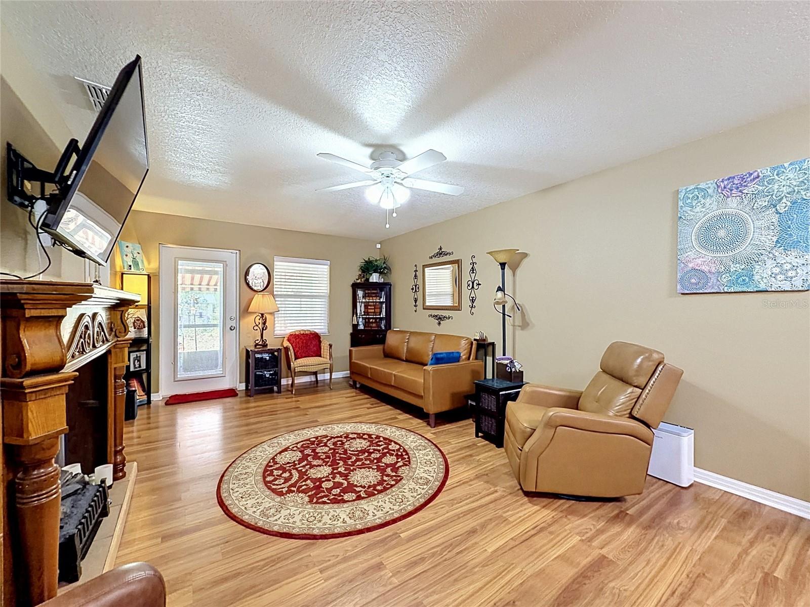 WALNUT GROVE TWNHSES - Residential