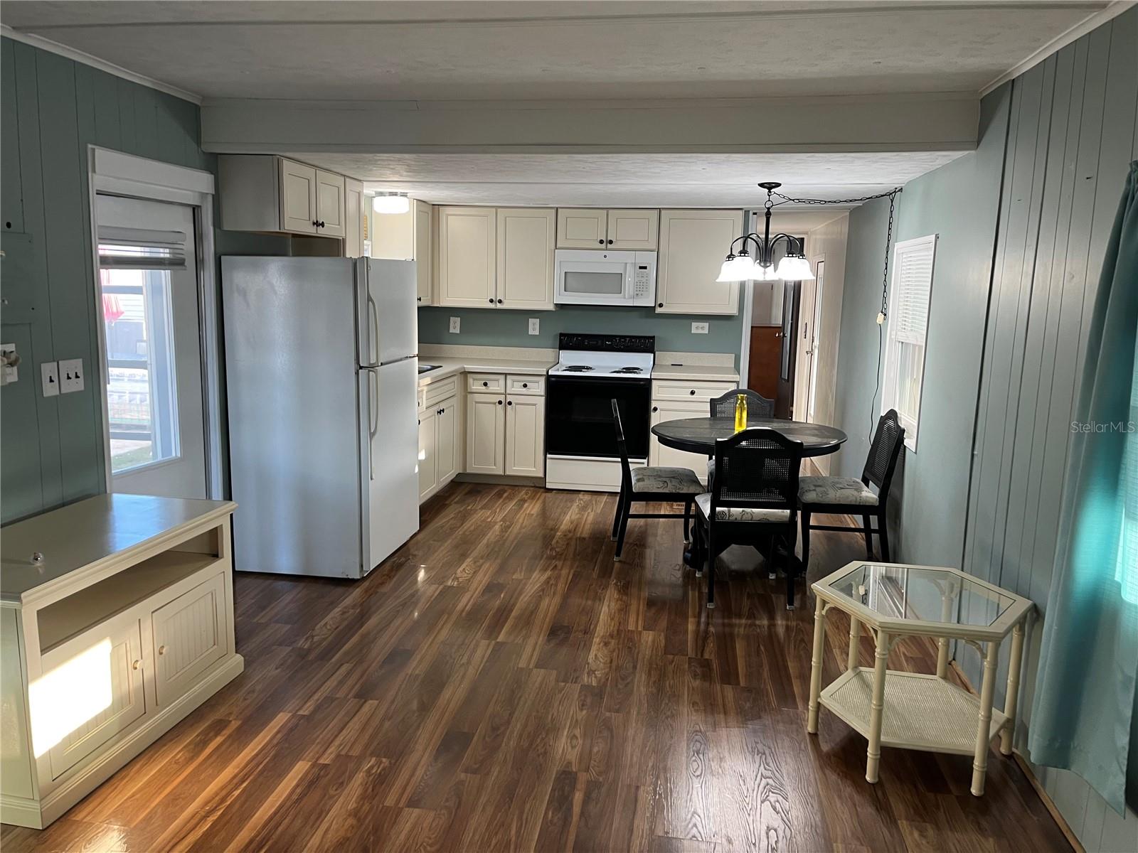 VENICE ISLE - Residential