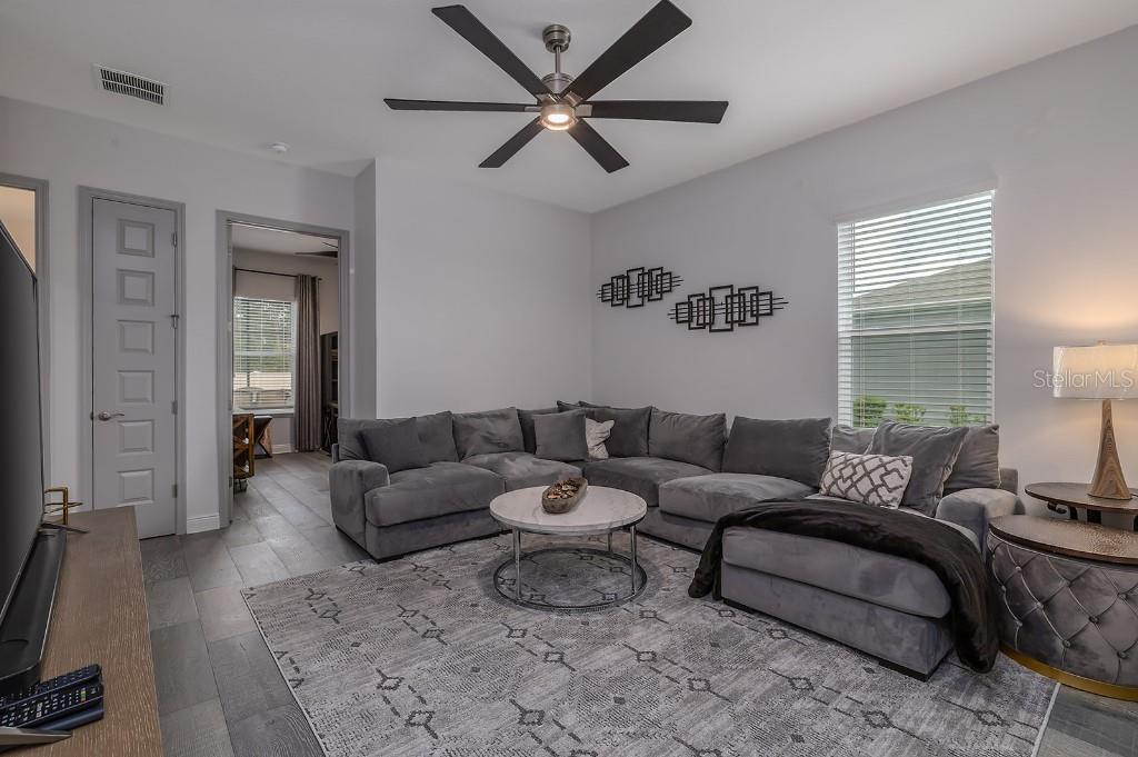 CYPRESS TRAIL SUB - Residential