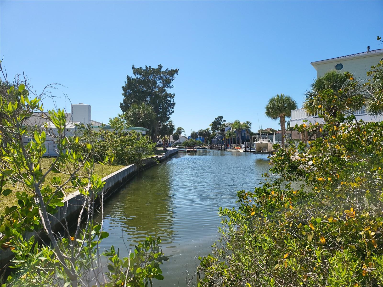 GULF COAST RET - Land