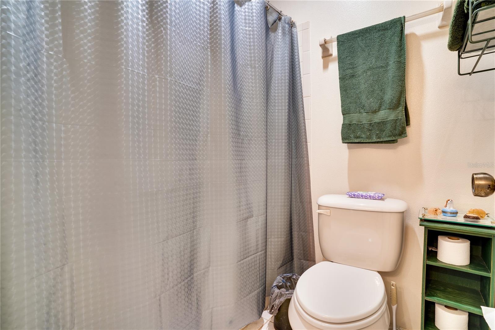 BELLE OAK VILLAS - Residential