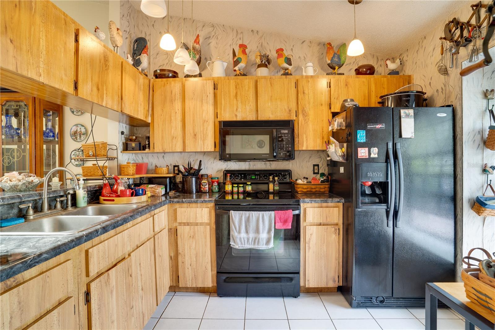 BELLE OAK VILLAS - Residential