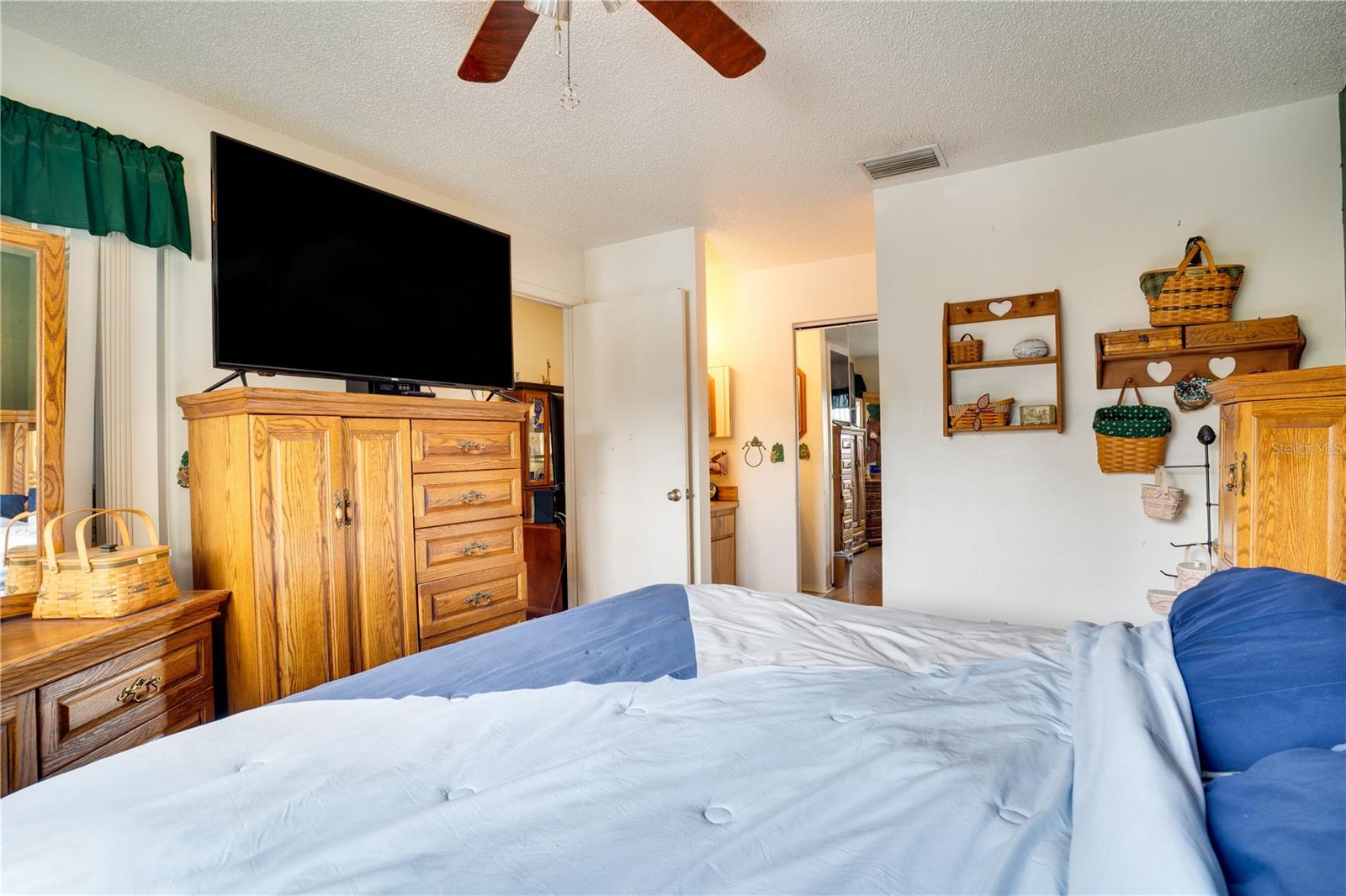 BELLE OAK VILLAS - Residential