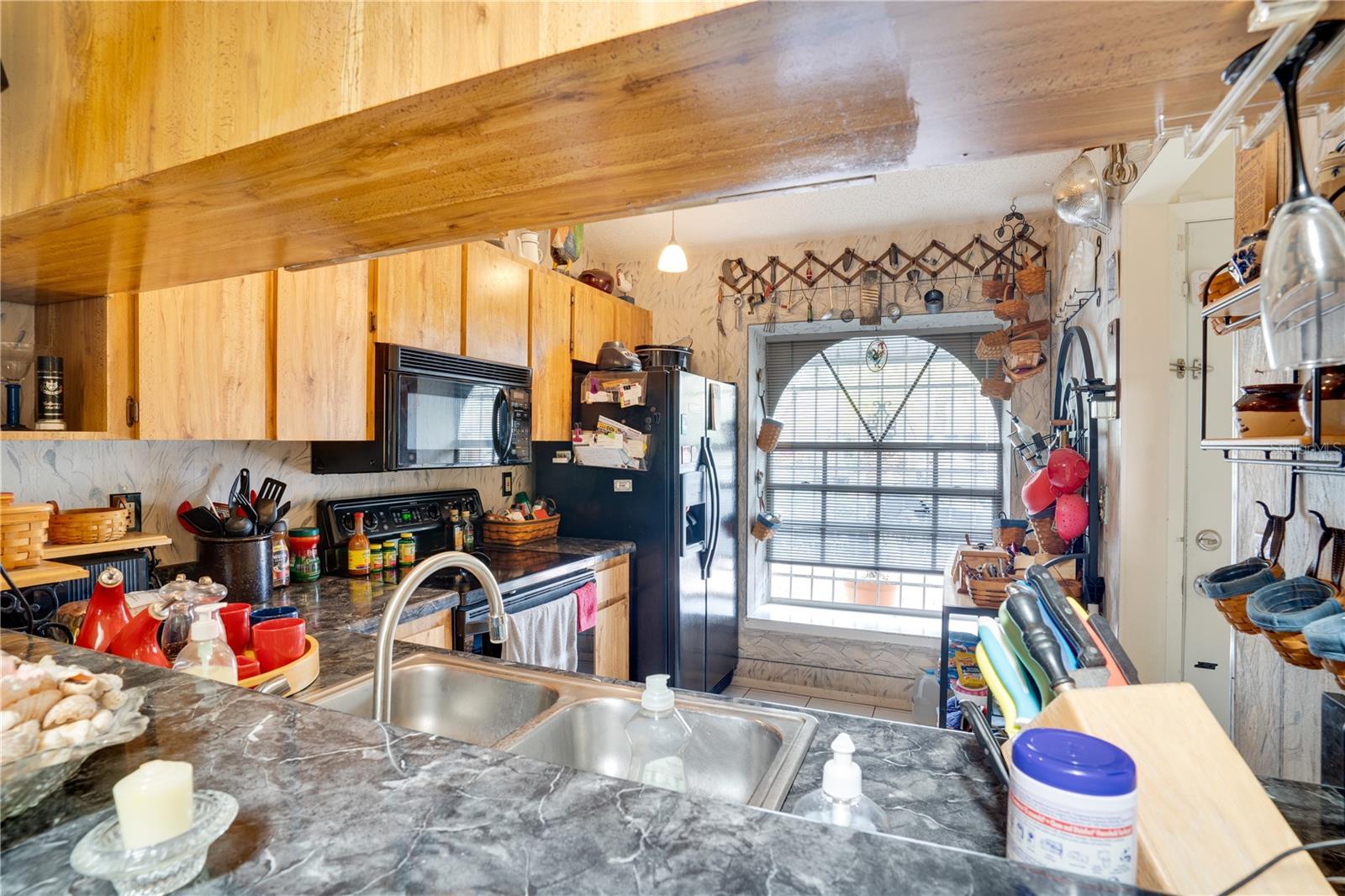 BELLE OAK VILLAS - Residential