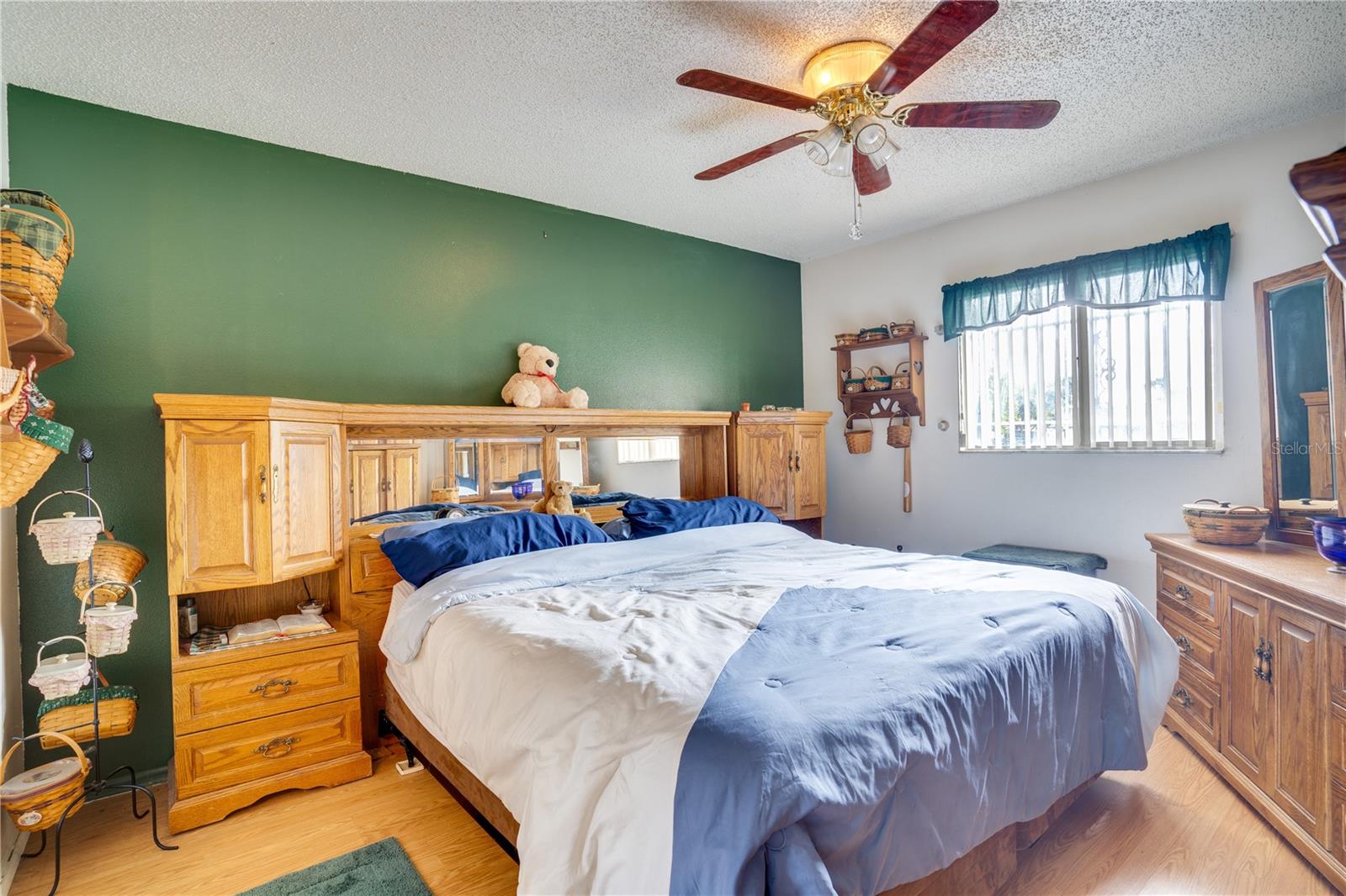 BELLE OAK VILLAS - Residential