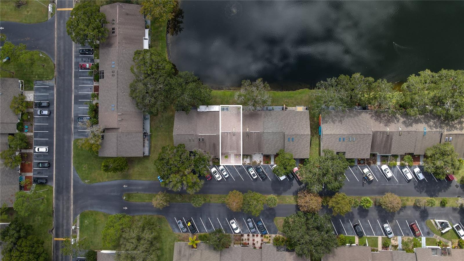 BELLE OAK VILLAS - Residential