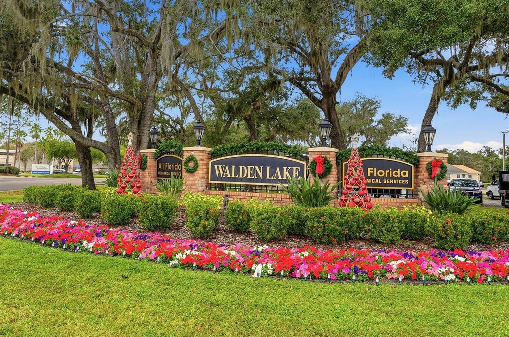 Photo of 1803 Country Club Court, Plant City, FL 33566 (MLS # L4957587)