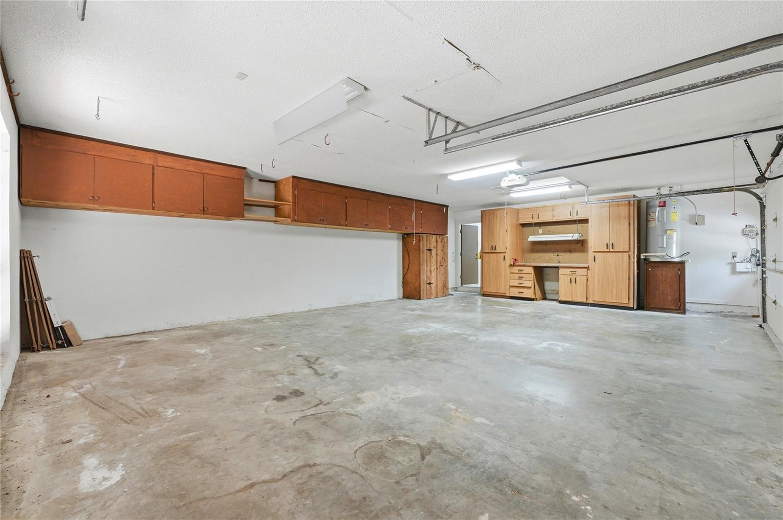 WALDEN LAKE FAIRWAY ESTATES - Residential